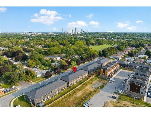 4861 Pettit Avenue, Niagara Falls, ON - Outdoor With View