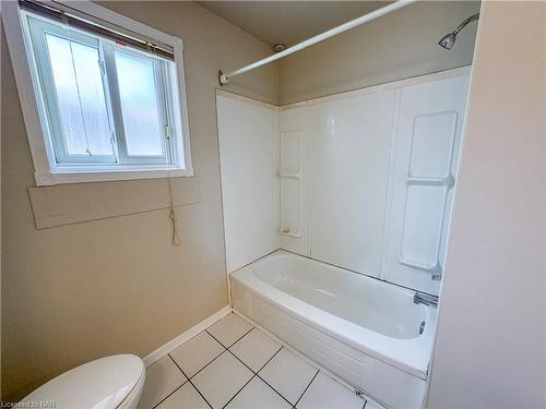 46 Margery Avenue, St. Catharines, ON - Indoor Photo Showing Bathroom