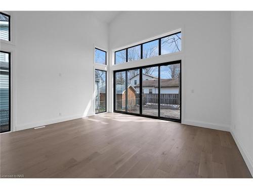 360 Beechwood Avenue, Fort Erie, ON - Indoor Photo Showing Other Room