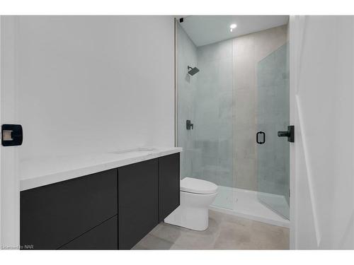 360 Beechwood Avenue, Fort Erie, ON - Indoor Photo Showing Bathroom