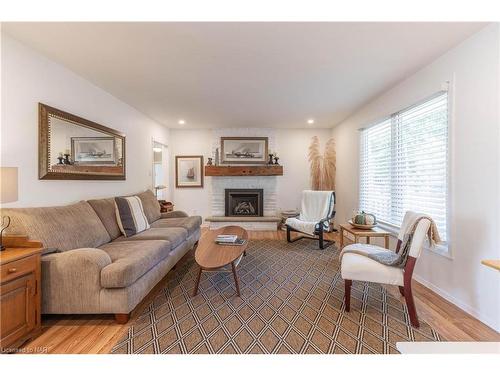 134 Haun Road, Crystal Beach, ON - Indoor Photo Showing Living Room With Fireplace