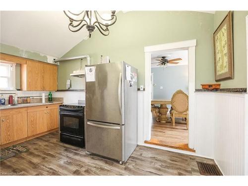 539 King Street, Welland, ON - Indoor Photo Showing Kitchen