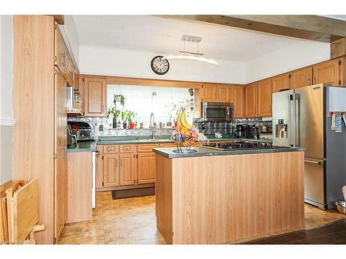 543 King Street, Welland, ON - Indoor Photo Showing Kitchen