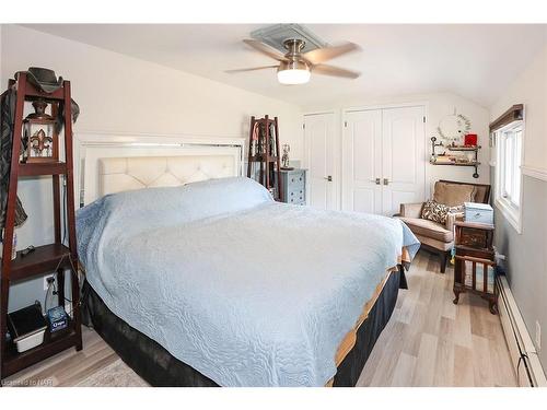 543 King Street, Welland, ON - Indoor Photo Showing Bedroom