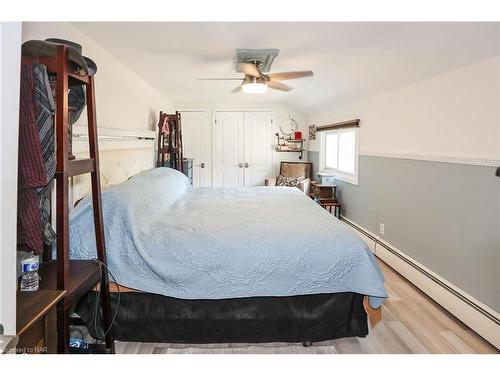 543 King Street, Welland, ON - Indoor Photo Showing Bedroom