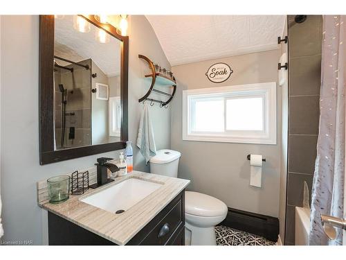 543 King Street, Welland, ON - Indoor Photo Showing Bathroom