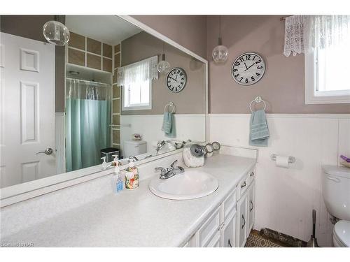 543 King Street, Welland, ON - Indoor Photo Showing Bathroom