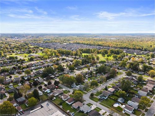 6763 Cooper Drive, Niagara Falls, ON - Outdoor With View