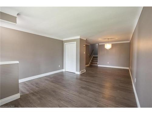 8079 Post Road, Niagara Falls, ON - Indoor Photo Showing Other Room