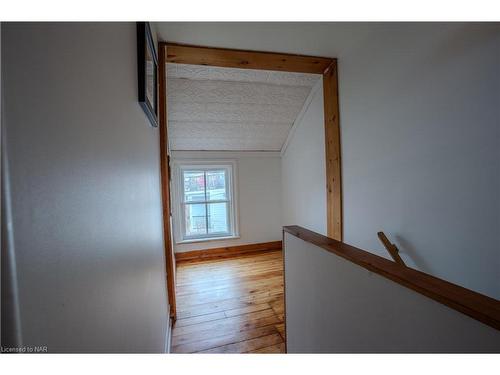 348 Ridge Road N, Ridgeway, ON - Indoor Photo Showing Other Room