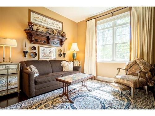 2180 Dominion Road, Ridgeway, ON - Indoor Photo Showing Living Room