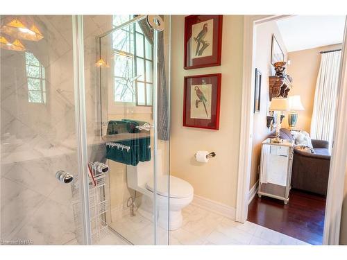 2180 Dominion Road, Ridgeway, ON - Indoor Photo Showing Bathroom