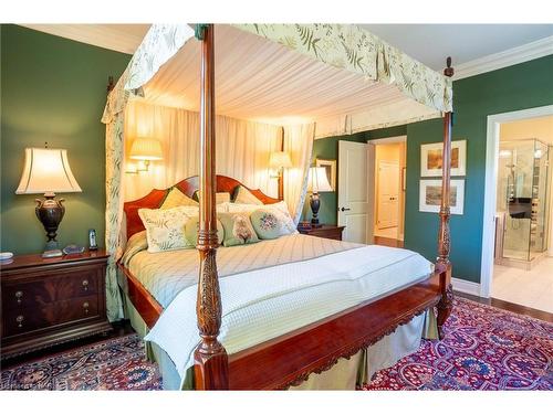 2180 Dominion Road, Ridgeway, ON - Indoor Photo Showing Bedroom