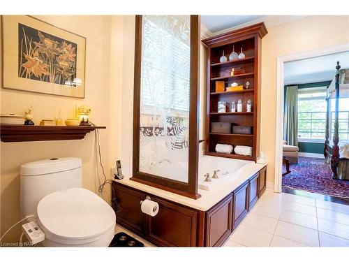 2180 Dominion Road, Ridgeway, ON - Indoor Photo Showing Bathroom