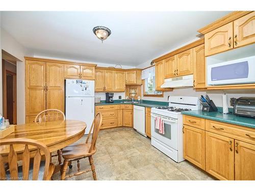 30 Janet Street, Port Colborne, ON - Indoor Photo Showing Kitchen