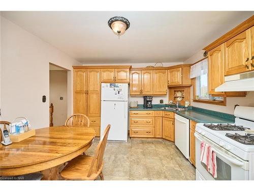 30 Janet Street, Port Colborne, ON - Indoor Photo Showing Kitchen