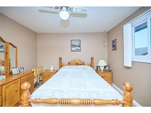 30 Janet Street, Port Colborne, ON - Indoor Photo Showing Bedroom