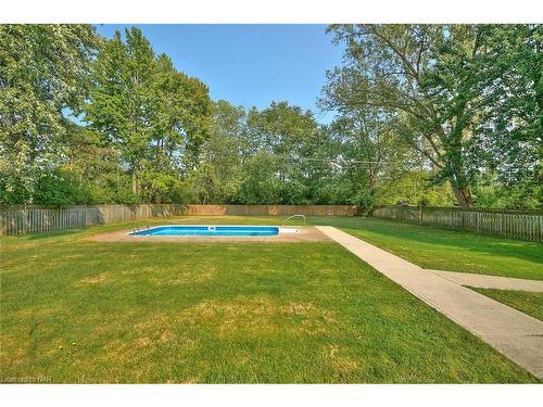 1216 Benner Avenue, Fort Erie, ON - Outdoor With In Ground Pool With Backyard