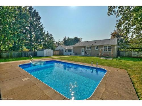 1216 Benner Avenue, Fort Erie, ON - Outdoor With In Ground Pool With Backyard