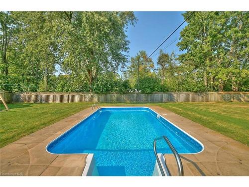 1216 Benner Avenue, Fort Erie, ON - Outdoor With In Ground Pool With Backyard