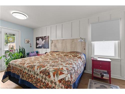 236 North Street, Fort Erie, ON - Indoor Photo Showing Bedroom