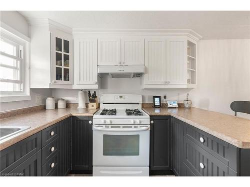 768 Bernard Avenue, Ridgeway, ON - Indoor Photo Showing Kitchen