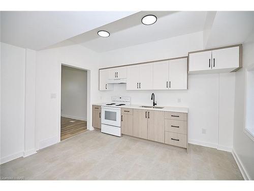 245 Stanton Street, Fort Erie, ON - Indoor Photo Showing Kitchen