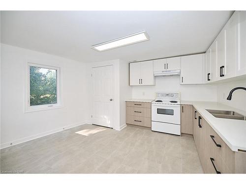 245 Stanton Street, Fort Erie, ON - Indoor Photo Showing Kitchen