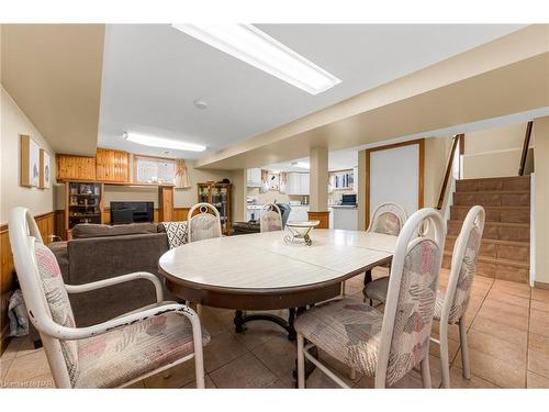 6688 Bellevue Street, Niagara Falls, ON - Indoor Photo Showing Dining Room