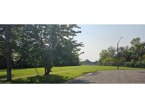 6688 Bellevue Street, Niagara Falls, ON - Outdoor