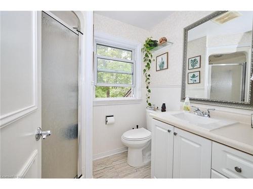 60 Tennessee Avenue, Port Colborne, ON - Indoor Photo Showing Bathroom