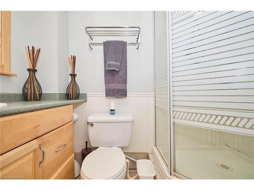 60 Tennessee Avenue, Port Colborne, ON - Indoor Photo Showing Bathroom