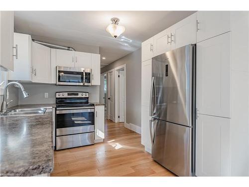 148 Young Street, Welland, ON - Indoor Photo Showing Kitchen With Double Sink