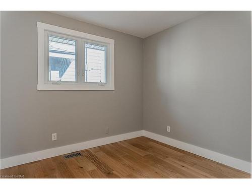 148 Young Street, Welland, ON - Indoor Photo Showing Other Room