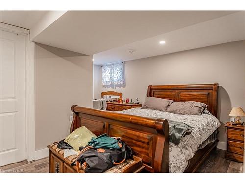 148 Young Street, Welland, ON - Indoor Photo Showing Bedroom