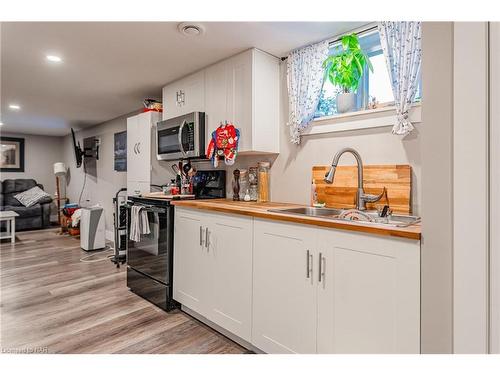 148 Young Street, Welland, ON - Indoor Photo Showing Kitchen With Double Sink