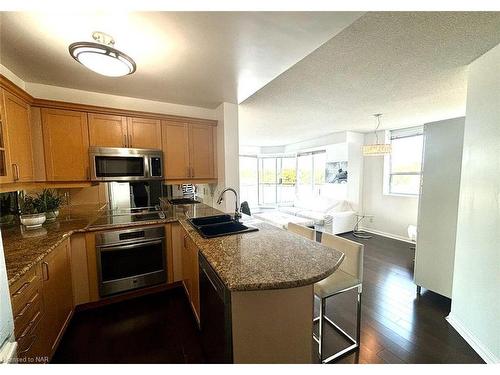 Ph5-3130 Yonge Street, Toronto, ON - Indoor Photo Showing Bedroom