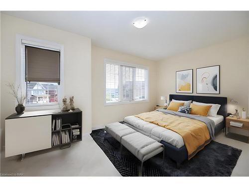 8404 Sumac Court, Niagara Falls, ON - Indoor Photo Showing Bedroom