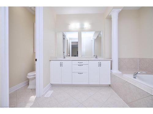 8404 Sumac Court, Niagara Falls, ON - Indoor Photo Showing Bathroom