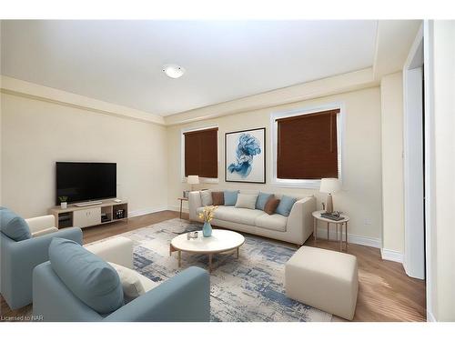 8404 Sumac Court, Niagara Falls, ON - Indoor Photo Showing Living Room