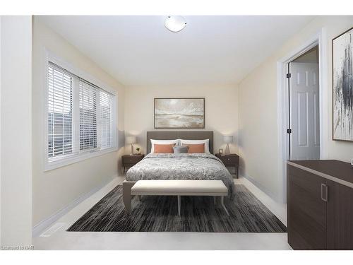 8404 Sumac Court, Niagara Falls, ON - Indoor Photo Showing Bedroom