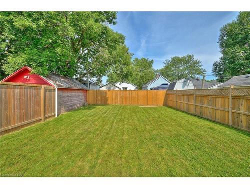 30 Mcalpine Avenue S, Welland, ON - Outdoor With Backyard