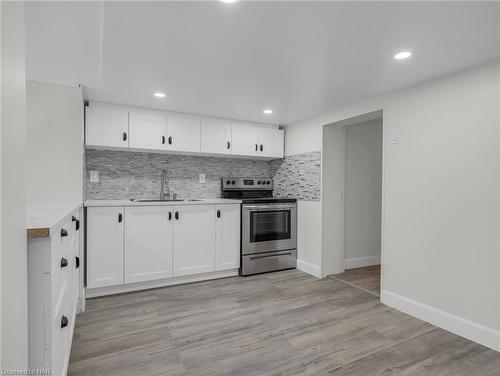 Lower-7 Maitland Street, Thorold, ON - Indoor Photo Showing Kitchen