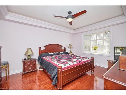 138 Loretta Drive, Niagara-On-The-Lake, ON - Indoor Photo Showing Bedroom