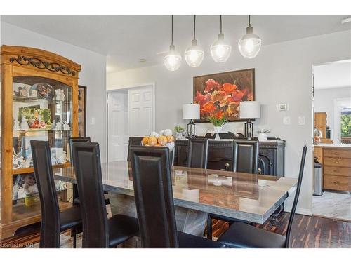 122 Madison Court W, Welland, ON - Indoor Photo Showing Dining Room