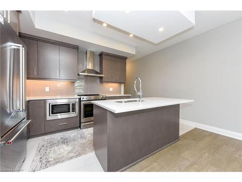 403-71 Wyndham Street S, Guelph, ON - Indoor Photo Showing Kitchen With Upgraded Kitchen