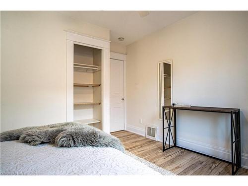 56 Chaplin Avenue, St. Catharines, ON - Indoor Photo Showing Bedroom