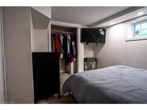 56 Chaplin Avenue, St. Catharines, ON - Indoor Photo Showing Bedroom