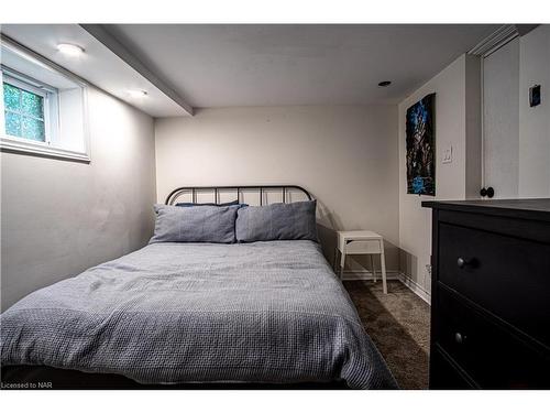 56 Chaplin Avenue, St. Catharines, ON - Indoor Photo Showing Bedroom