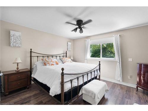 12 Briarwood Drive, St. Catharines, ON - Indoor Photo Showing Bedroom